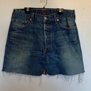 Levi's denim skirt, size large